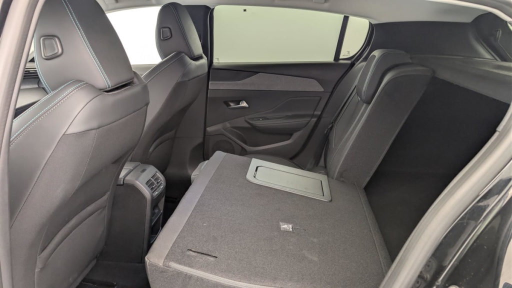 PEUGEOT 308 PureTech 130ch S S BVM6 Allure - ref: 1-369763 - Photo 12