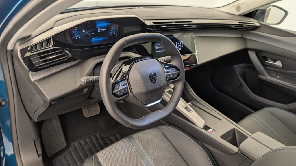 PEUGEOT 408 Hybrid 145 e-DCS6 Allure - ref: 1-369906 - Photo 15