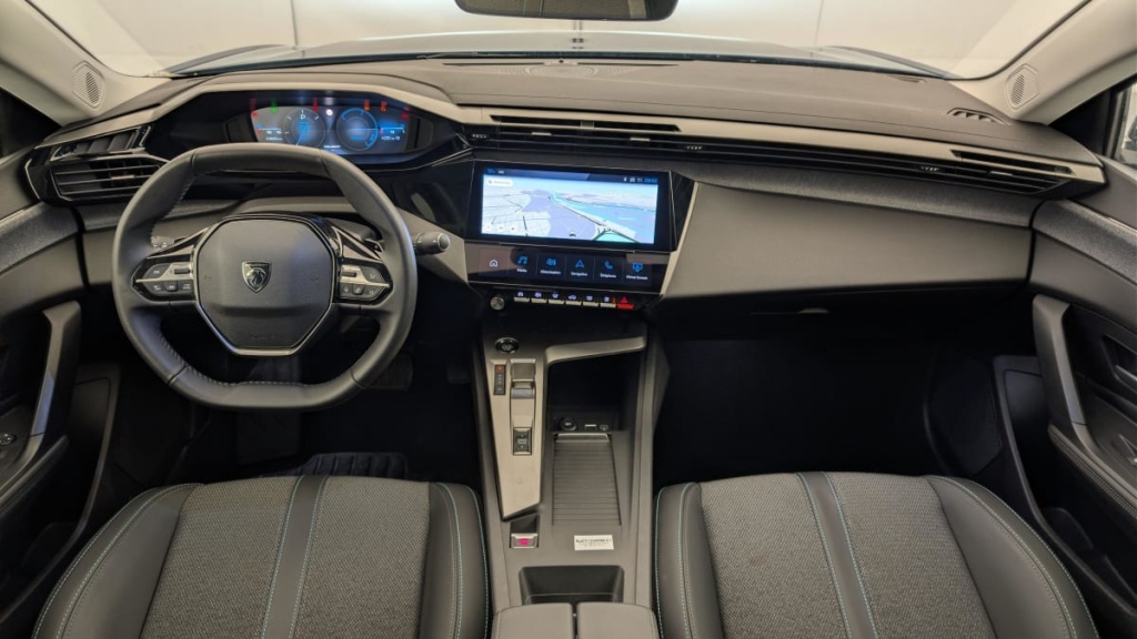 PEUGEOT 408 Hybrid 145 e-DCS6 Allure - ref: 1-369907 - Photo 13