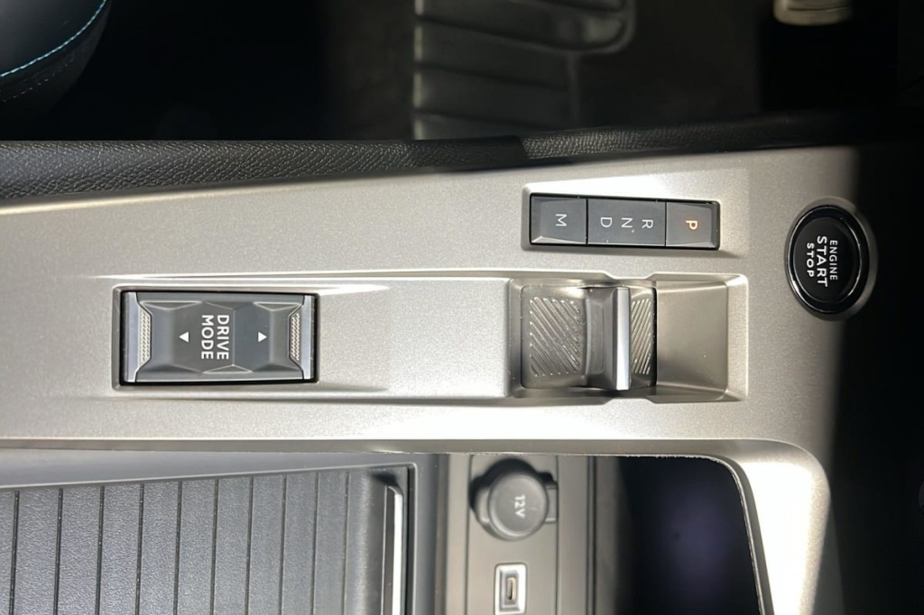 PEUGEOT 408 Hybrid 145 e-DCS6 Allure - ref: 1-369910 - Photo 15