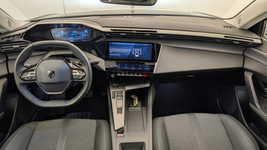 PEUGEOT 408 Hybrid 145 e-DCS6 Allure - ref: 1-369915 - Photo 13