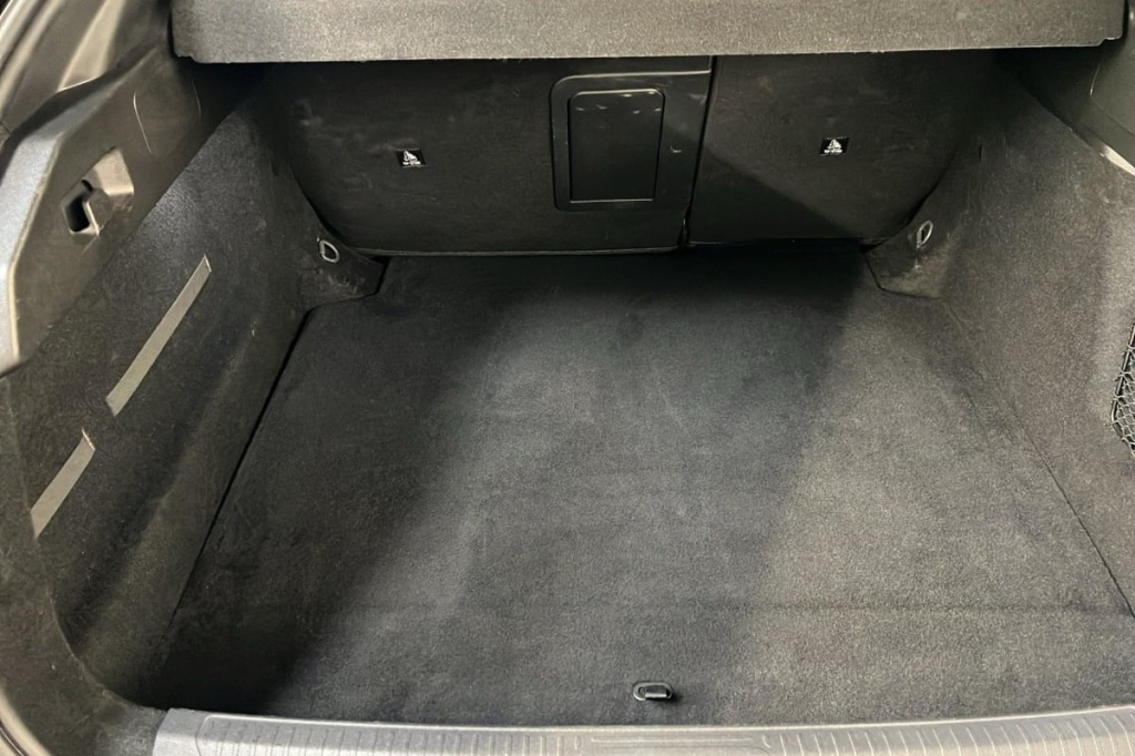 PEUGEOT 408 Hybrid 145 e-DCS6 Allure - ref: 1-369916 - Photo 11