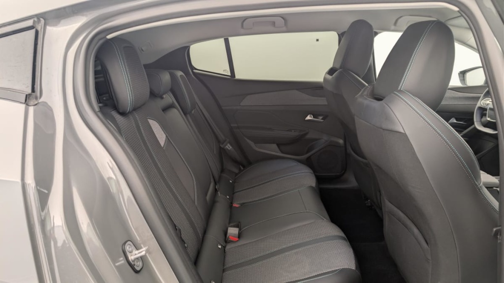 PEUGEOT 408 Hybrid 145 e-DCS6 Allure - ref: 1-369919 - Photo 10