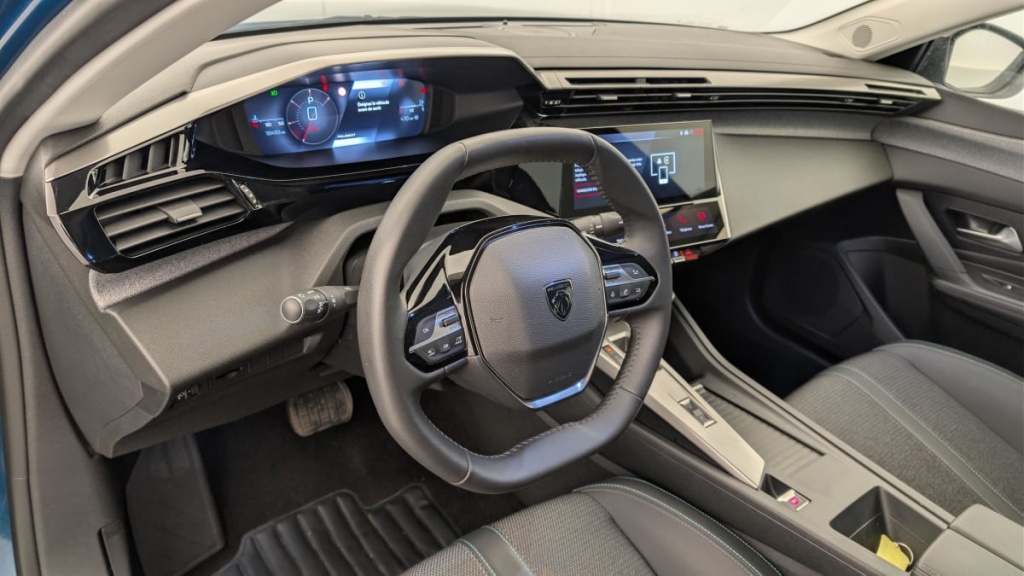 PEUGEOT 408 Hybrid 145 e-DCS6 Allure - ref: 1-369920 - Photo 15