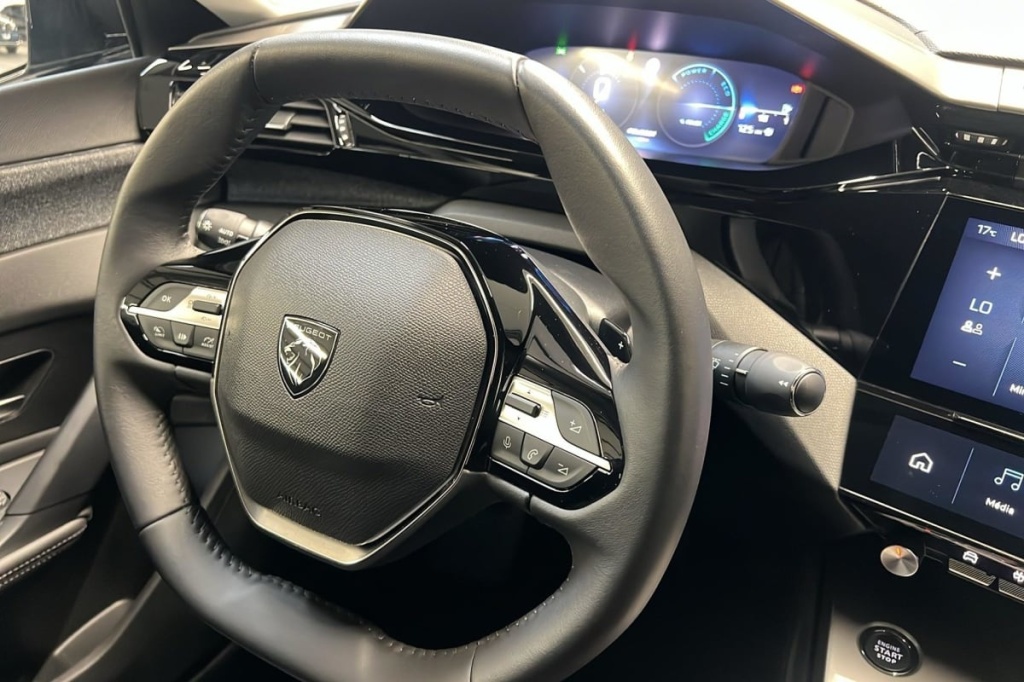 PEUGEOT 408 Hybrid 136 e-DCS6 Allure - ref: 1-369969 - Photo 15