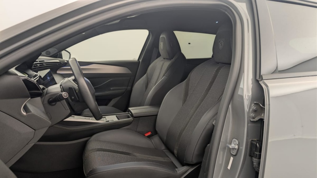 PEUGEOT 408 PHEV 225 e-EAT8 GT - ref: 1-369977 - Photo 16