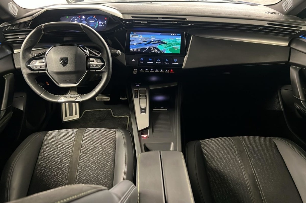 PEUGEOT 408 PHEV 225 e-EAT8 GT - ref: 1-369984 - Photo 11