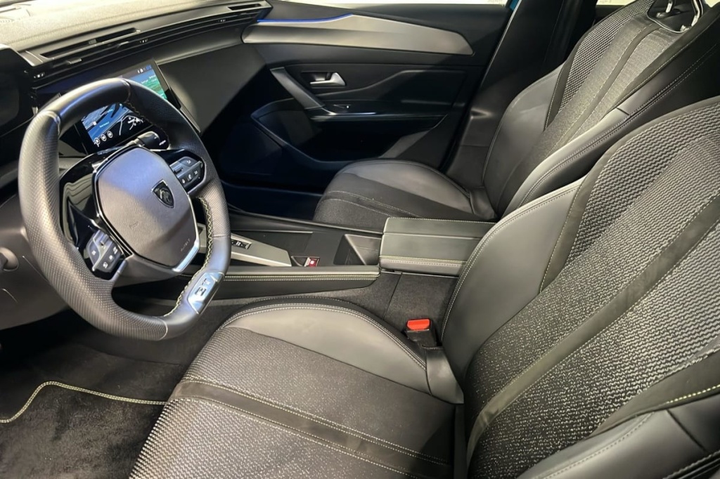 PEUGEOT 408 PHEV 225 e-EAT8 GT - ref: 1-369984 - Photo 9