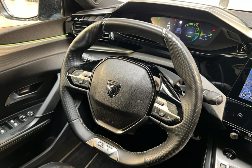 PEUGEOT 408 Hybrid 145 e-DCS6 GT - ref: 1-370025 - Photo 15