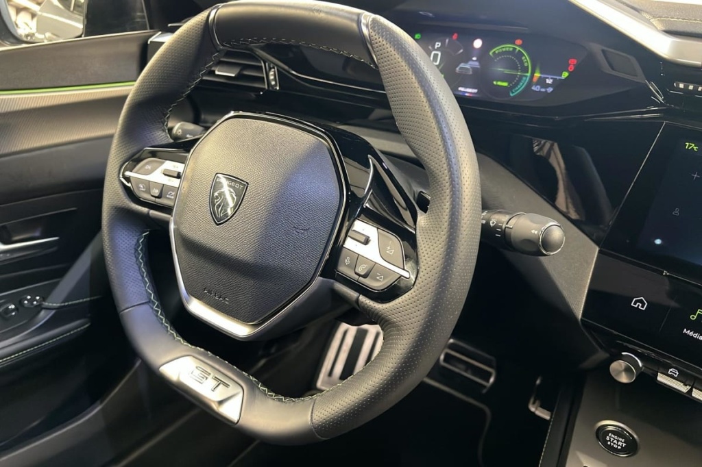 PEUGEOT 408 Hybrid 145 e-DCS6 GT - ref: 1-370029 - Photo 15