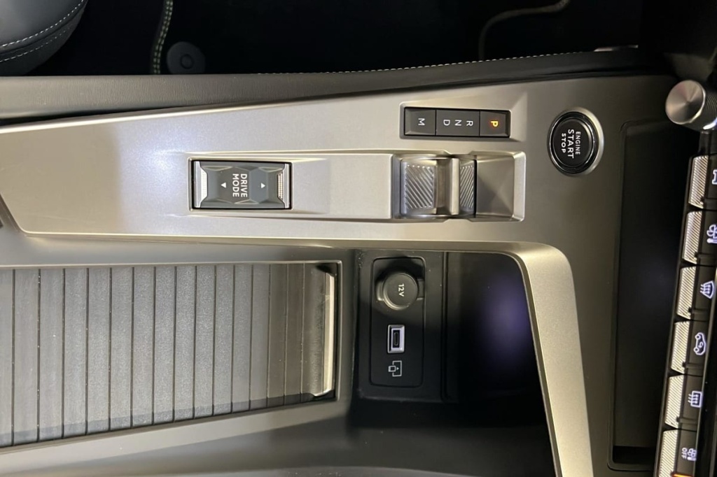 PEUGEOT 408 Hybrid 145 e-DCS6 GT - ref: 1-370029 - Photo 16