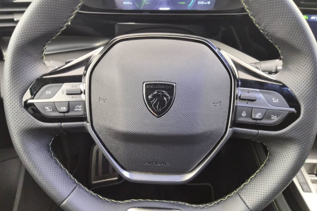 PEUGEOT 408 Hybrid 145 e-DCS6 GT - ref: 1-370038 - Photo 15