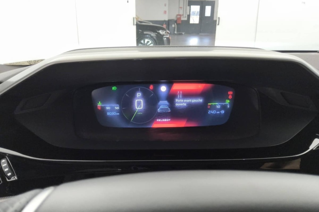 PEUGEOT 408 Hybrid 145 e-DCS6 GT - ref: 1-370038 - Photo 9