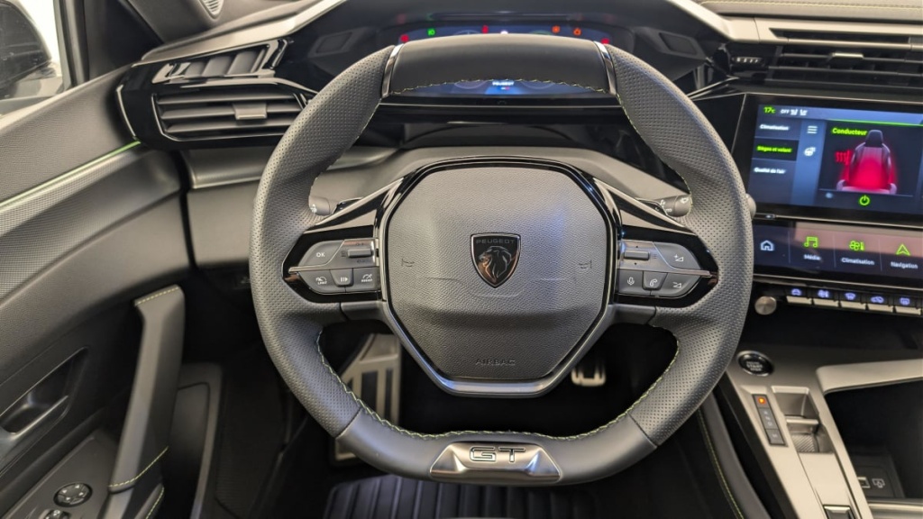 PEUGEOT 408 Hybrid 145 e-DCS6 GT - ref: 1-370042 - Photo 14