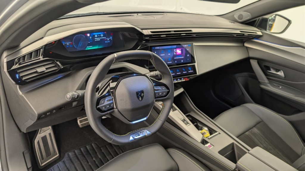 PEUGEOT 308 SW PHEV 225 e-EAT8 GT - ref: 1-370126 - Photo 15