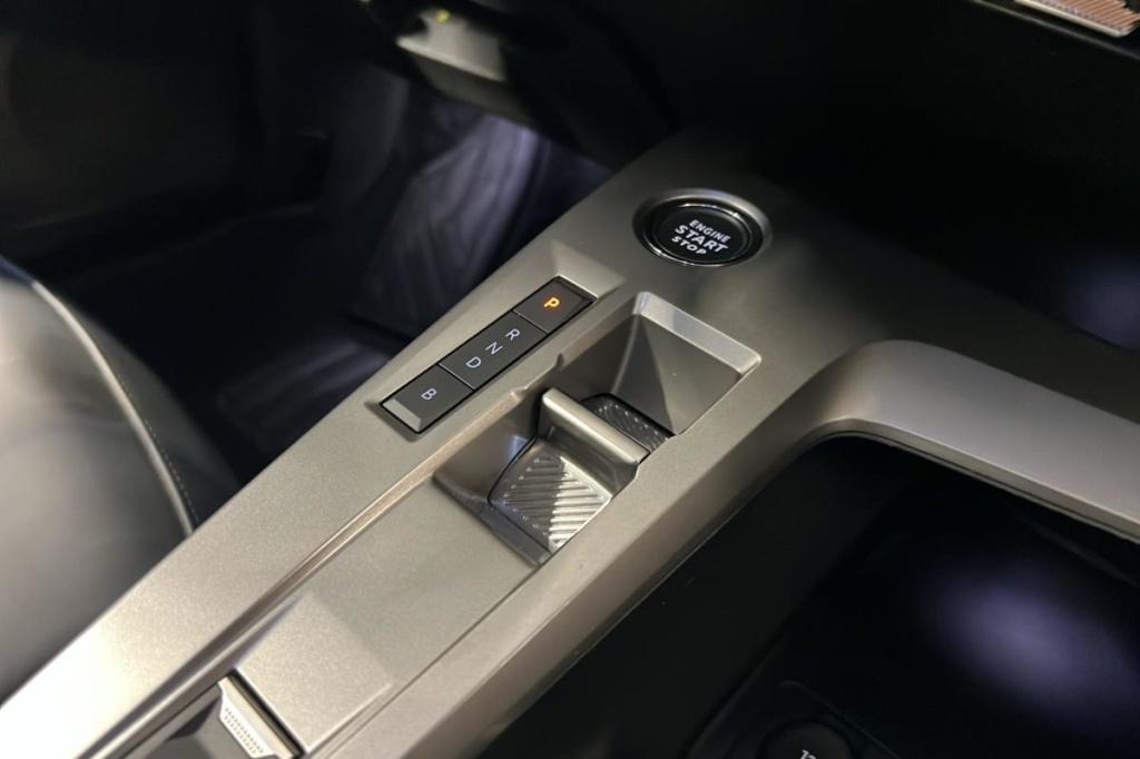 PEUGEOT 408 PHEV 180 e-EAT8 Allure - ref: 1-370272 - Photo 16