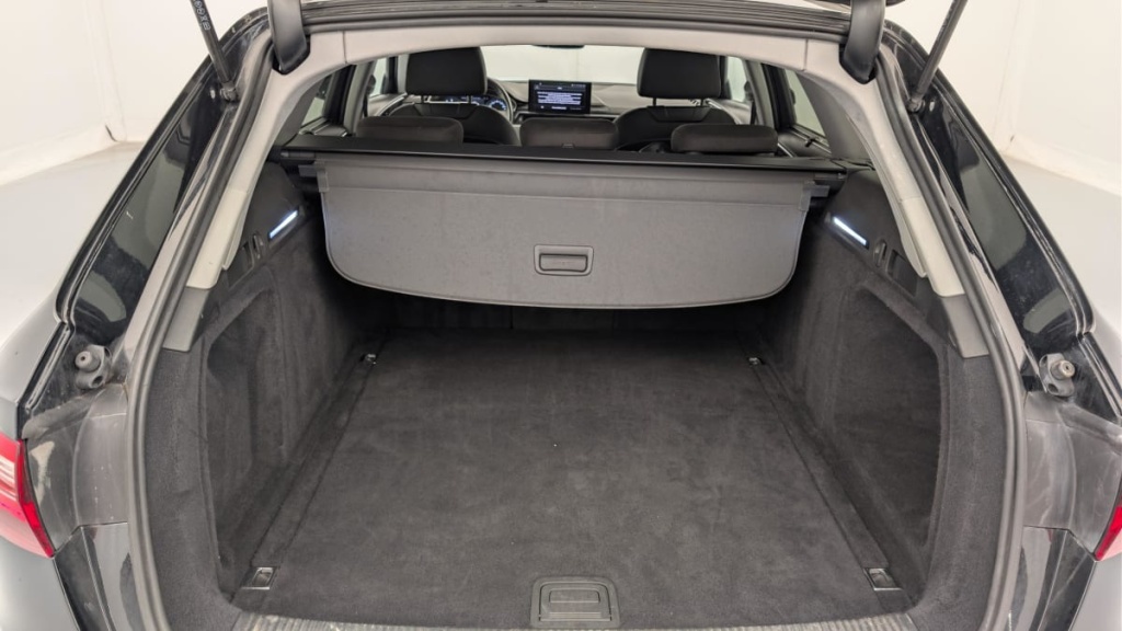 AUDI A4 Avant 35 TFSI 150 S tronic 7 Design - ref: 1-370495 - Photo 11