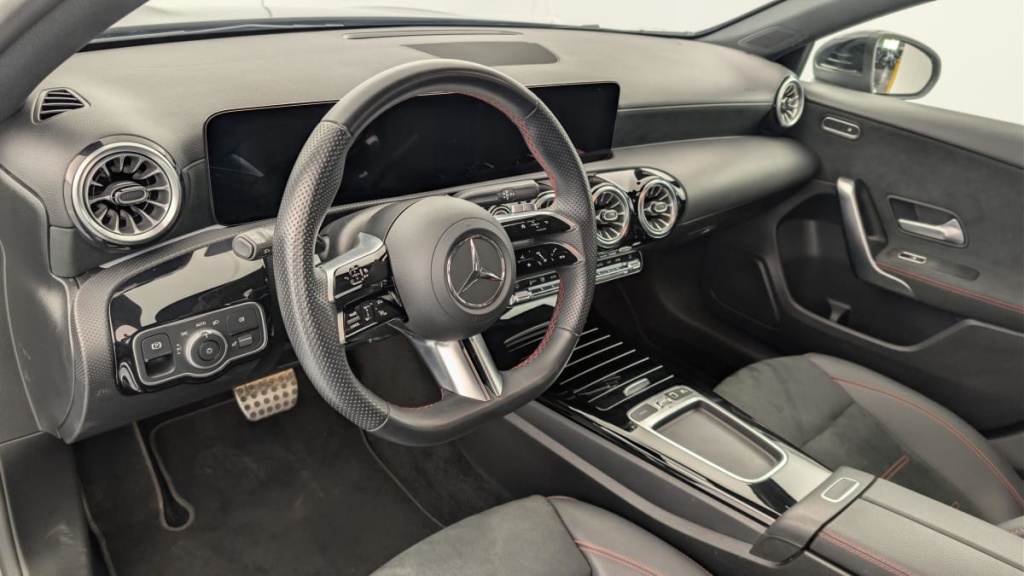 MERCEDES Classe A 180 7G-DCT AMG LINE - ref: 1-370700 - Photo 15