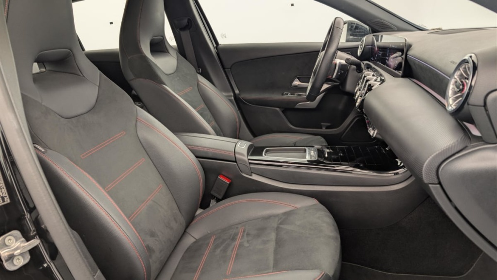 MERCEDES Classe A 180 7G-DCT AMG LINE - ref: 1-370700 - Photo 9