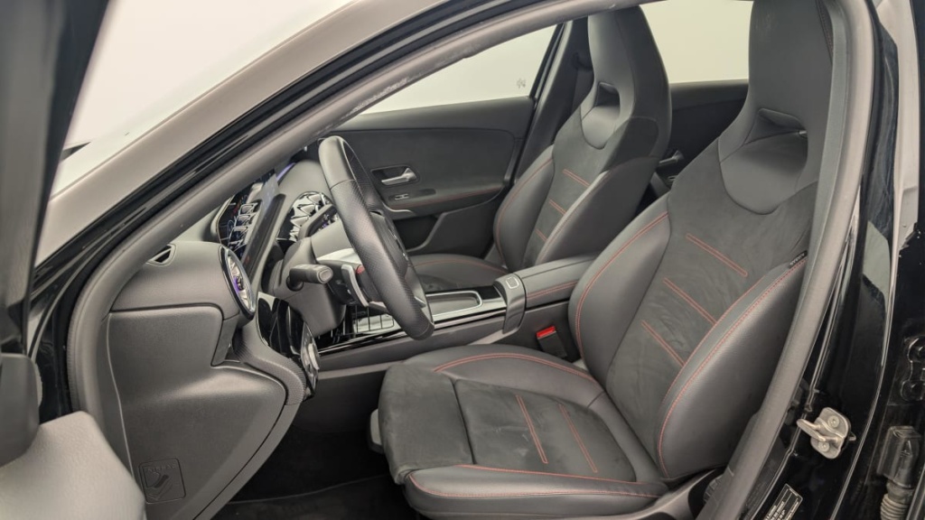 MERCEDES Classe A 180 7G-DCT AMG LINE - ref: 1-370703 - Photo 16