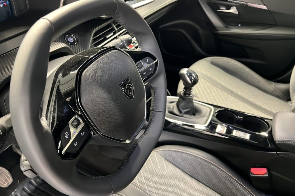 PEUGEOT 2008 100 S S BVM6 Allure - ref: 1-371247 - Photo 15