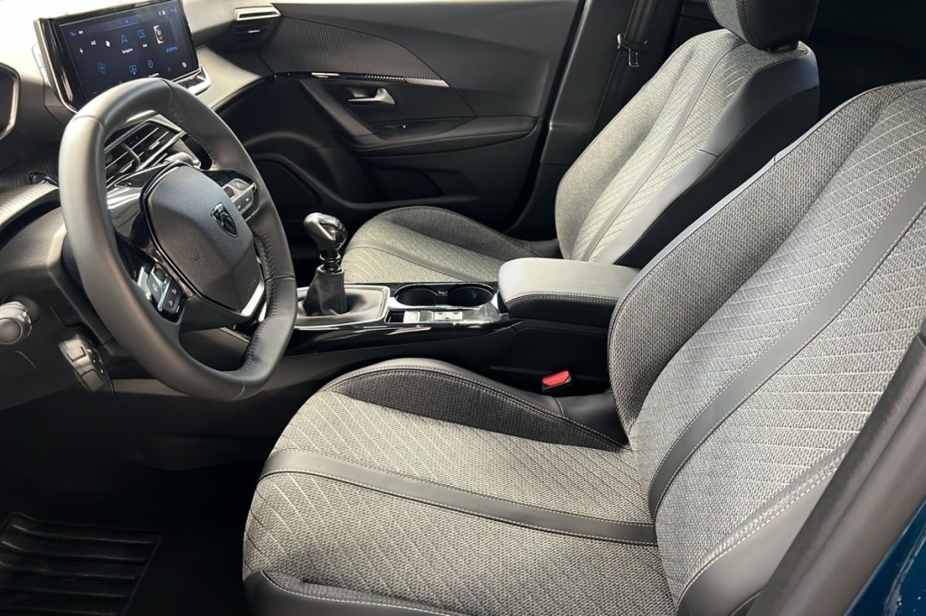 PEUGEOT 2008 100 S S BVM6 Allure - ref: 1-371249 - Photo 9