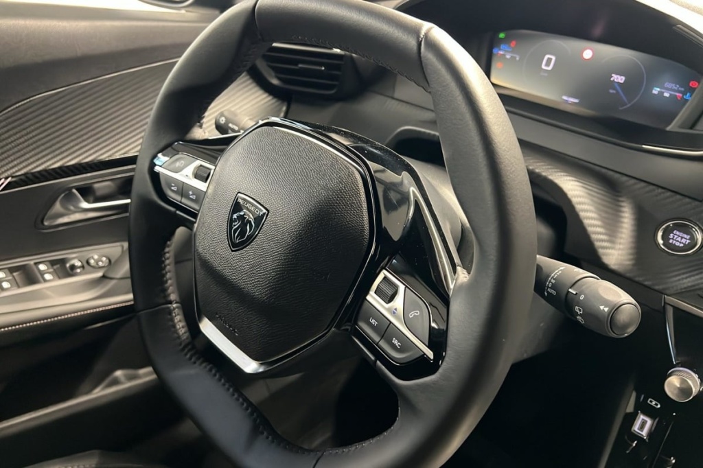 PEUGEOT 2008 100 S S BVM6 Allure - ref: 1-371251 - Photo 15