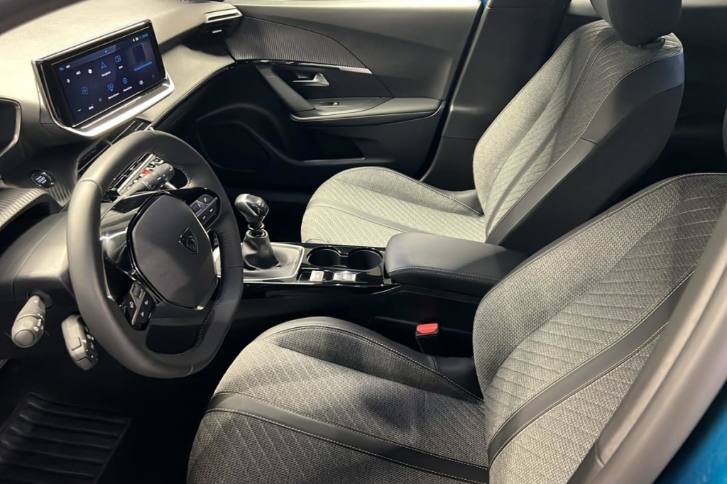 PEUGEOT 2008 100 S S BVM6 Allure - ref: 1-371251 - Photo 9