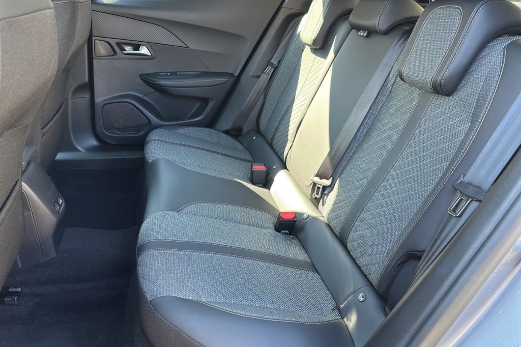 PEUGEOT 2008 100 S S BVM6 Allure - ref: 1-371276 - Photo 10