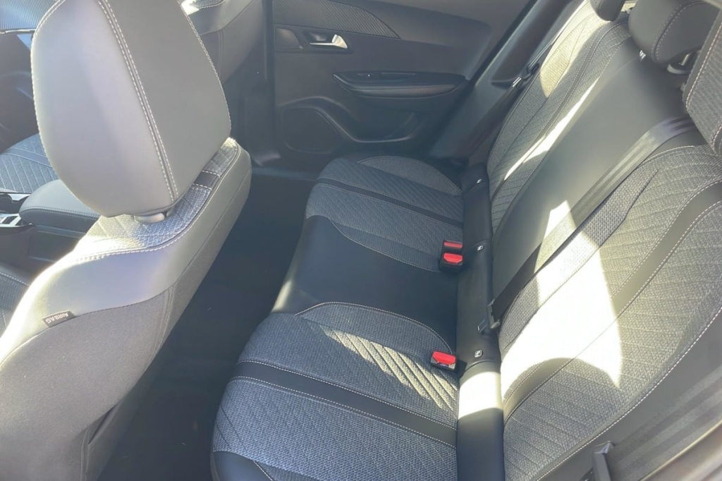 PEUGEOT 2008 100 S S BVM6 Allure - ref: 1-371309 - Photo 10