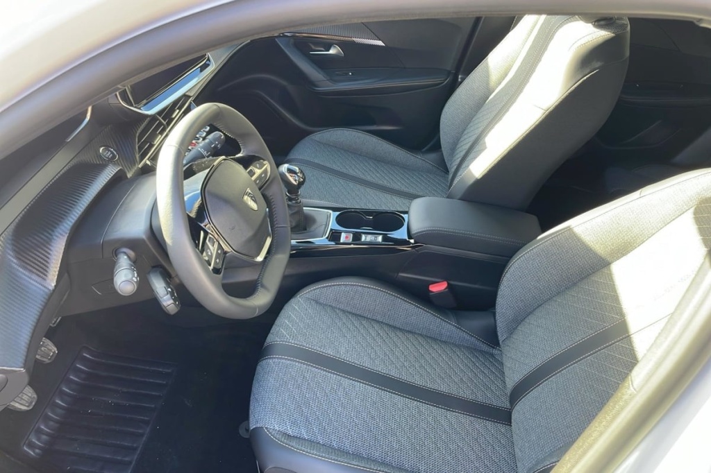 PEUGEOT 2008 100 S S BVM6 Allure - ref: 1-371309 - Photo 9