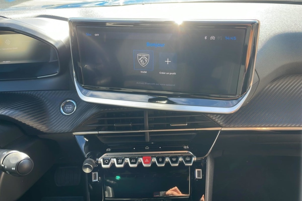 PEUGEOT 2008 Hybrid 145 e-DCS6 Allure - ref: 1-371339 - Photo 17