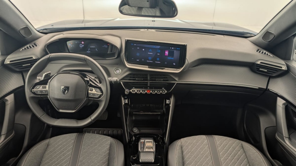 PEUGEOT 2008 Hybrid 145 e-DCS6 Allure - ref: 1-371344 - Photo 13