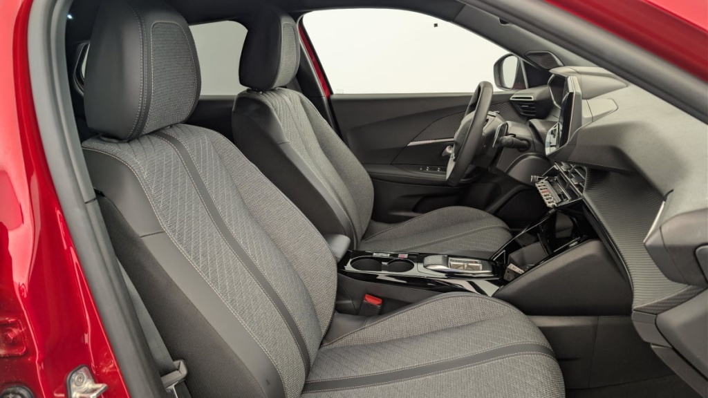 PEUGEOT 2008 Hybrid 145 e-DCS6 Allure - ref: 1-371419 - Photo 9