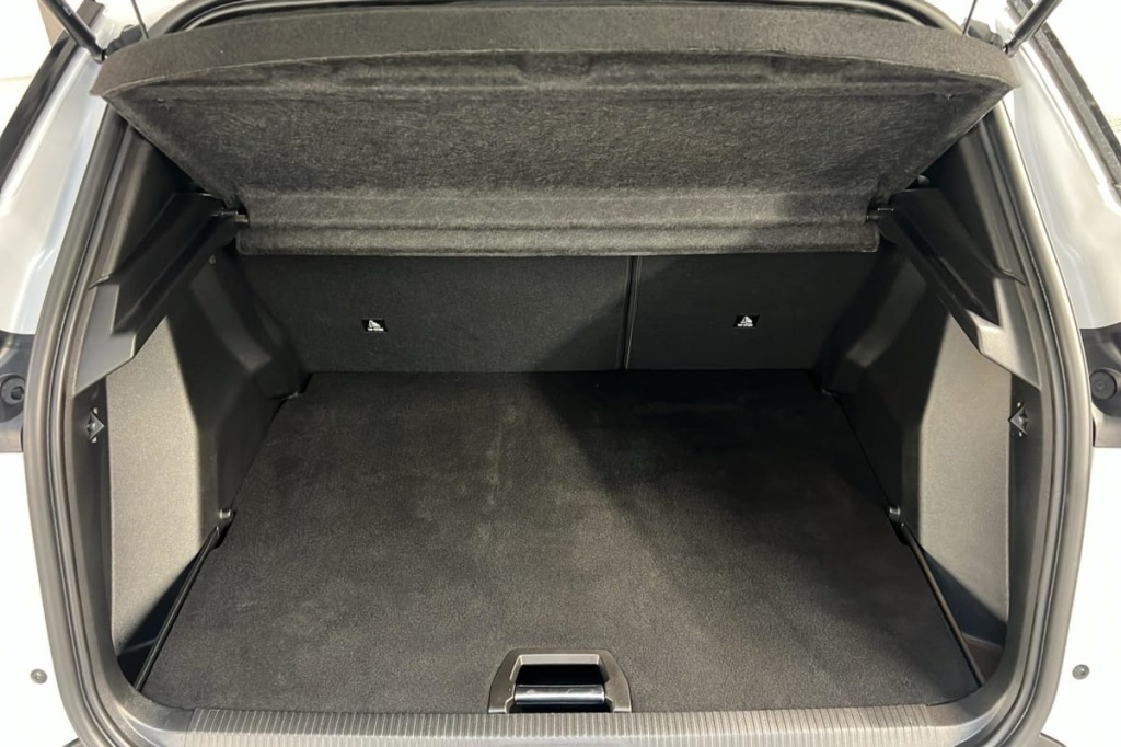 PEUGEOT 2008 Hybrid 145 e-DCS6 Allure - ref: 1-371432 - Photo 11