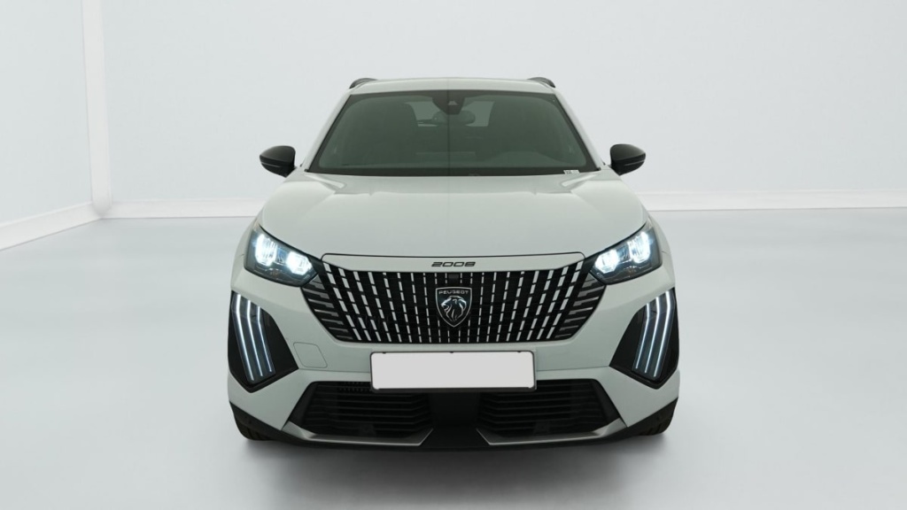 PEUGEOT 2008 Hybrid 145 e-DCS6 Allure - ref: 1-371447 - Photo 2