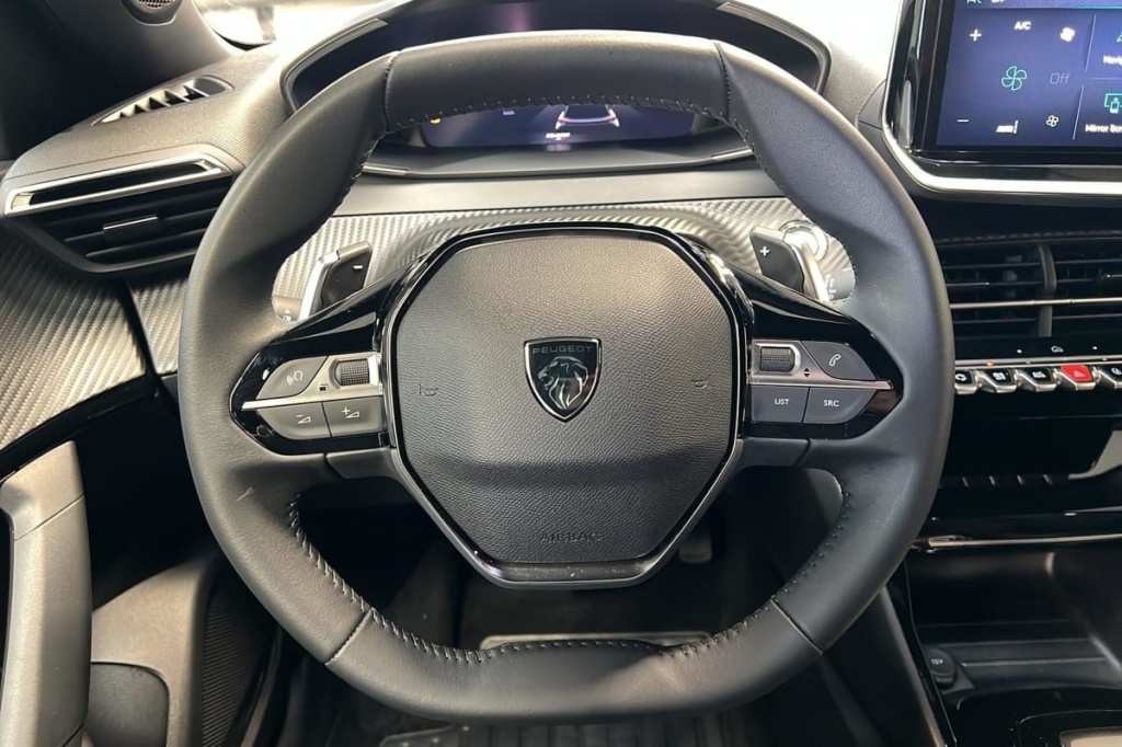 PEUGEOT 2008 Hybrid 145 e-DCS6 Allure - ref: 1-371457 - Photo 14