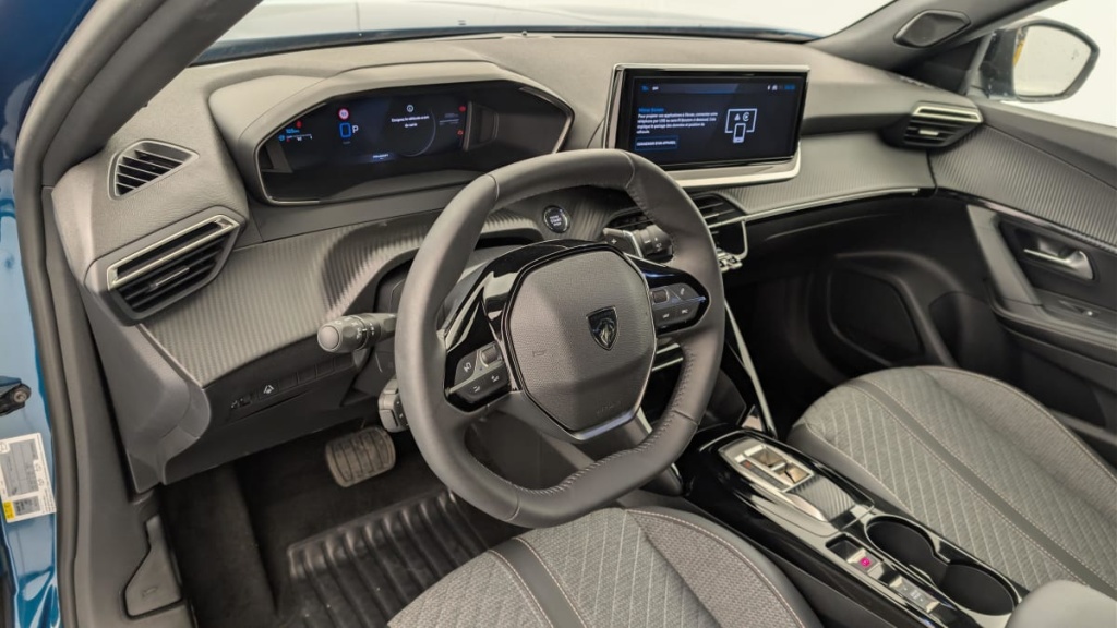 PEUGEOT 2008 Hybrid 145 e-DCS6 Allure - ref: 1-371633 - Photo 15