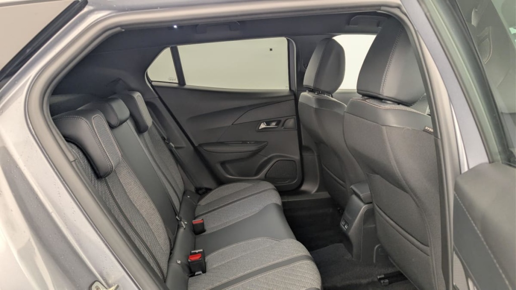 PEUGEOT 2008 Hybrid 145 e-DCS6 Allure - ref: 1-371698 - Photo 10