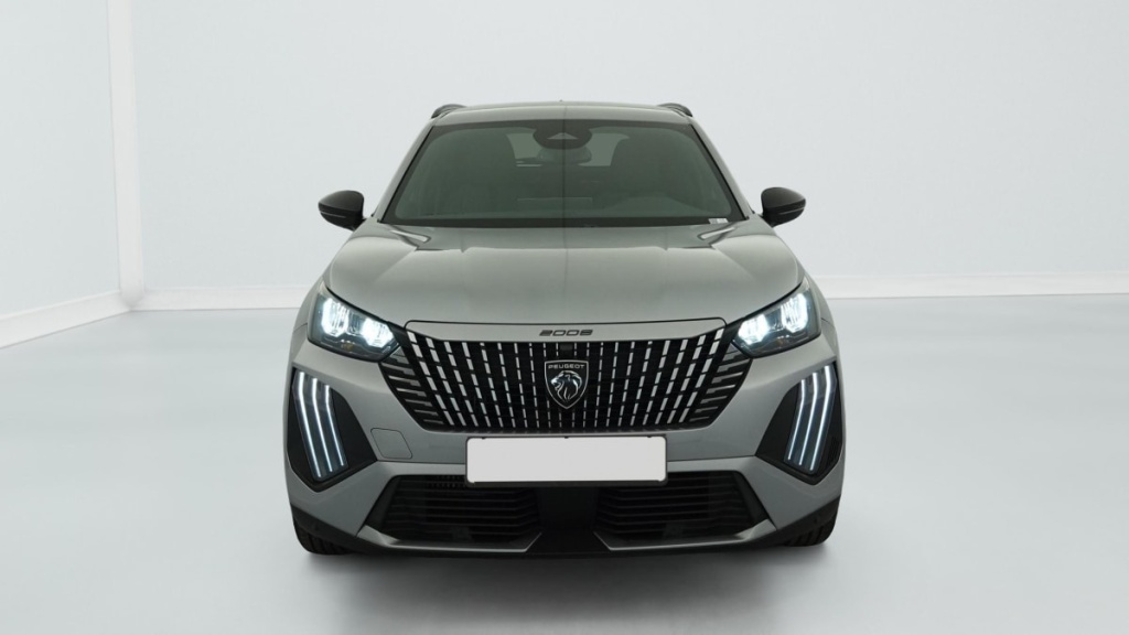 PEUGEOT 2008 Hybrid 145 e-DCS6 Allure - ref: 1-371698 - Photo 2