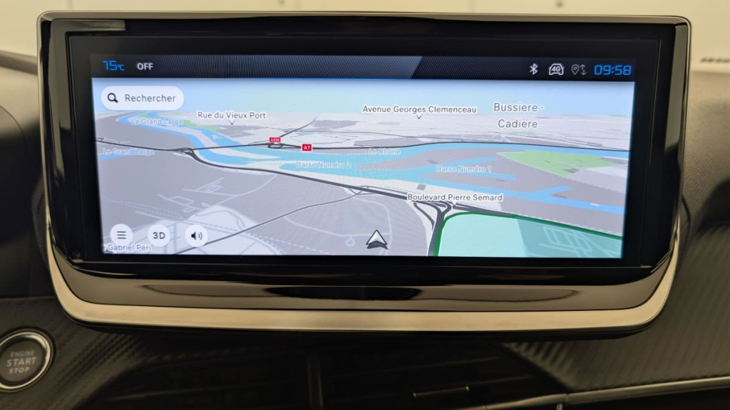 PEUGEOT 2008 Hybrid 145 e-DCS6 Allure - ref: 1-371705 - Photo 19