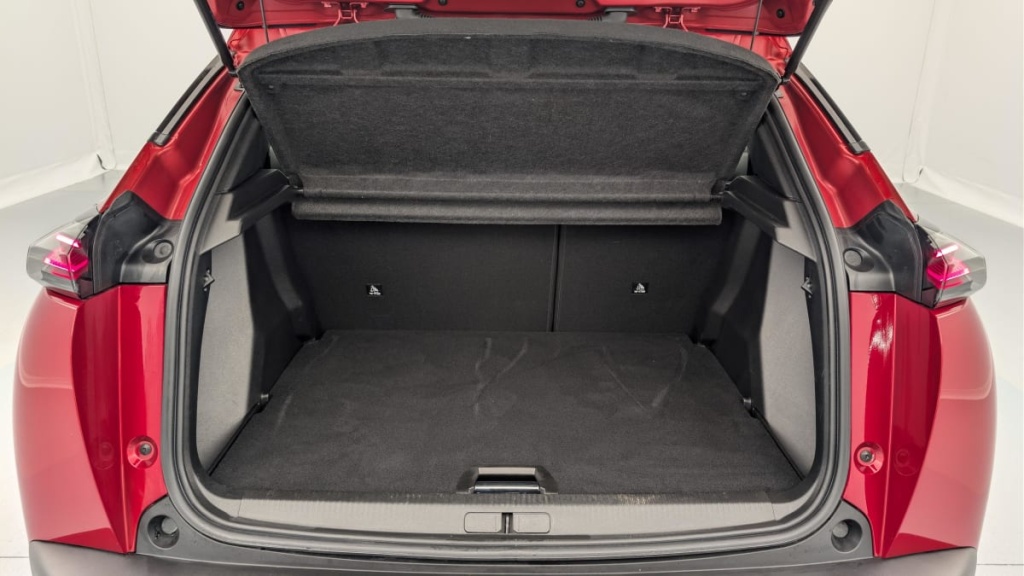 PEUGEOT 2008 Hybrid 145 e-DCS6 Allure - ref: 1-371742 - Photo 11