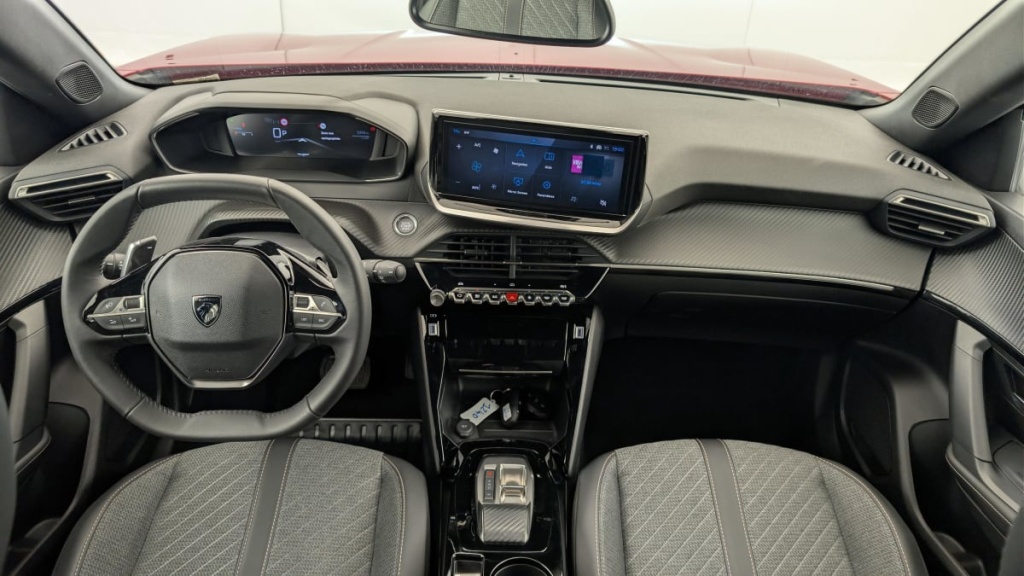 PEUGEOT 2008 Hybrid 145 e-DCS6 Allure - ref: 1-371742 - Photo 13