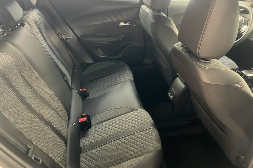 PEUGEOT 2008 Hybrid 145 e-DCS6 Allure - ref: 1-371759 - Photo 10