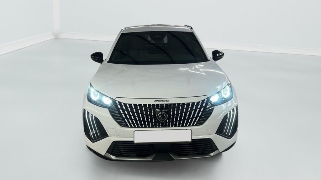 PEUGEOT 2008 Hybrid 145 e-DCS6 Allure - ref: 1-371759 - Photo 2