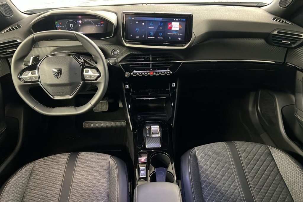 PEUGEOT 2008 Hybrid 145 e-DCS6 Allure - ref: 1-371760 - Photo 12