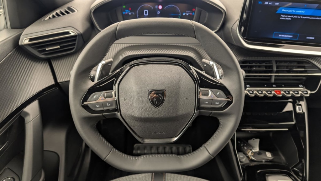 PEUGEOT 2008 Hybrid 145 e-DCS6 Allure - ref: 1-371763 - Photo 14