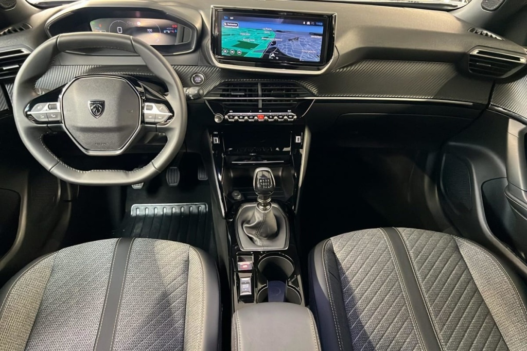 PEUGEOT 2008 100 S S BVM6 Allure - ref: 1-371843 - Photo 12