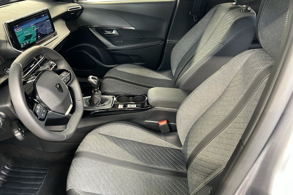 PEUGEOT 2008 100 S S BVM6 Allure - ref: 1-371843 - Photo 9