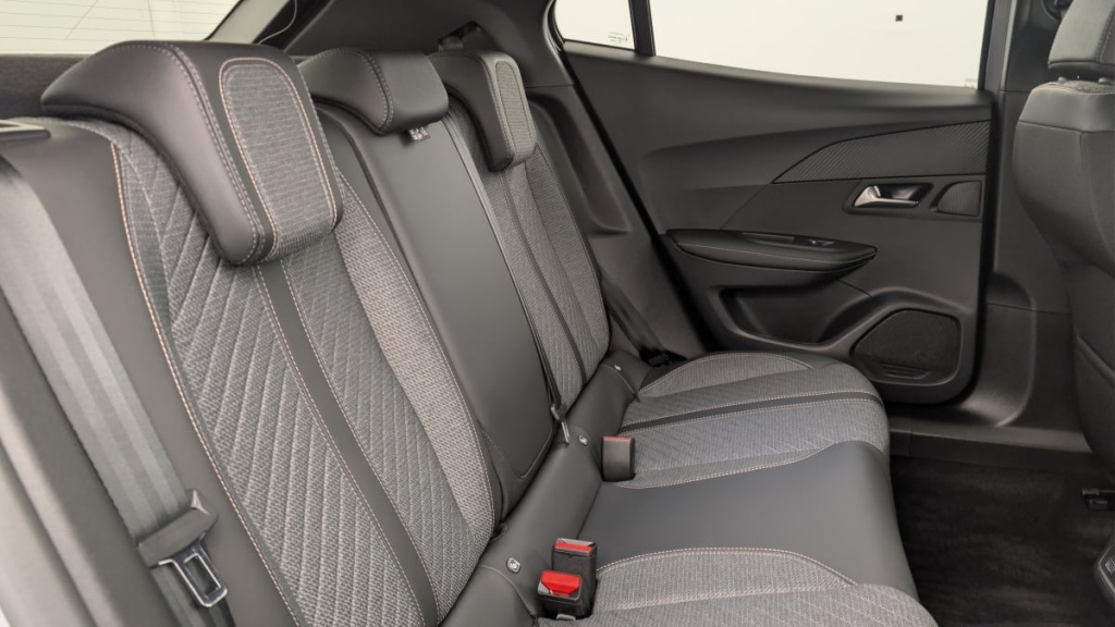 PEUGEOT 2008 100 S S BVM6 Allure - ref: 1-371844 - Photo 10